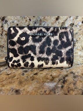 Michael Kors Leopard Print Zip Wallet - Black & Cream